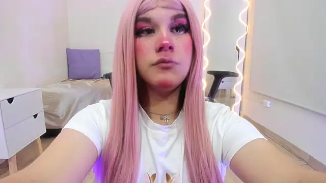 Snapshot of ocean_tay chatting on 10.25.25 ocean tay online show from 10.25.25