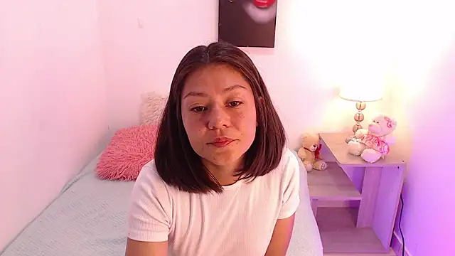 Snapshot of renataj chatting on 11.13.25 renataj online show from 11.13.25