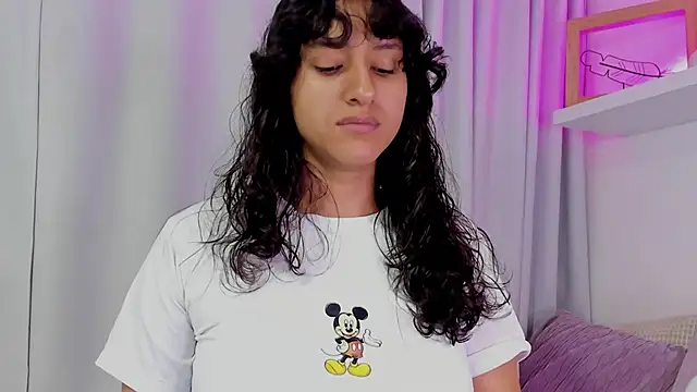 Snapshot of niia7 chatting on 02.20.26 niia7 online show from 02.20.26