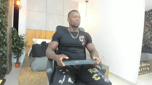 MarcusBlack  online show from 09.12.25