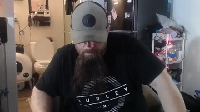 Snapshot of Thumper_ss chatting on 10.25.25 Thumper ss online show from 10.25.25