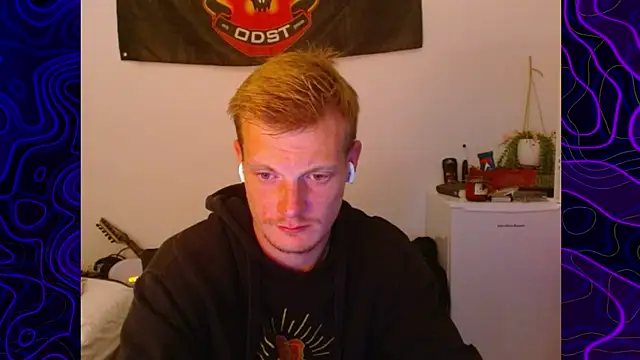 Snapshot of lustylyndon chatting on 09.16.25 lustylyndon online show from 09.16.25