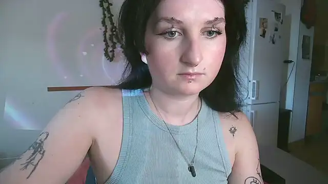 Violett3333 online show from 10.15.25