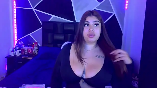 Snapshot of jazminslut chatting on 04.24.26 jazminslut online show from 04.24.26