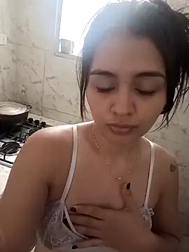 Snapshot of tifanny_turner chatting on 09.17.25 tifanny turner online show from 09.17.25