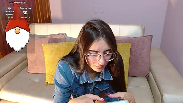 alesiamoore online show from 12.17.25