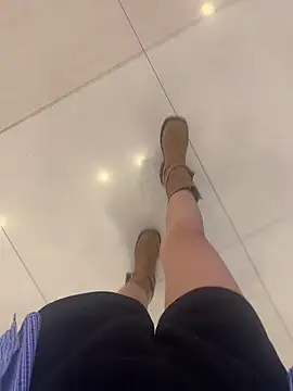 xiaoyuan01 online show from 10.12.25