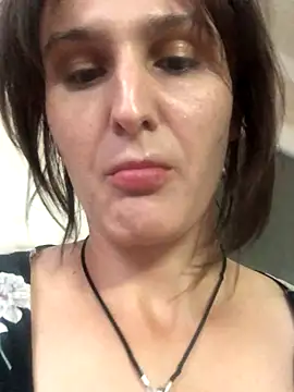 Snapshot of NikaSwan2831 chatting on 09.23.25 NikaSwan2831 online show from 09.23.25