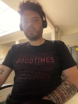 uto857 online show from 11.18.25