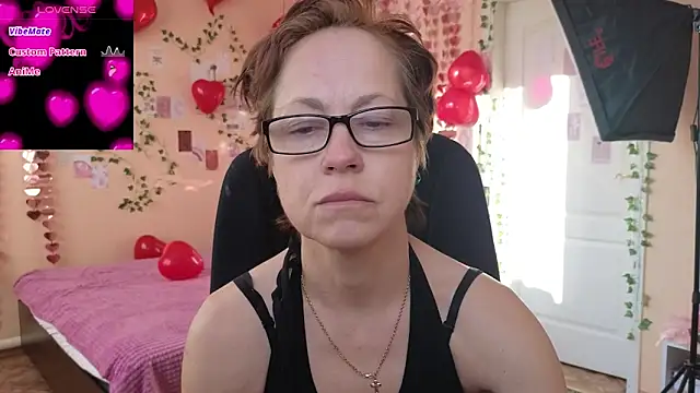 Snapshot of Ronda_Roni chatting on 02.17.26 Ronda Roni online show from 02.17.26