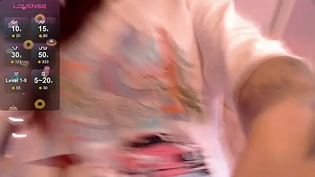 Snapshot of HolyMiax chatting on 10.02.25 HolyMiax online show from 10.02.25