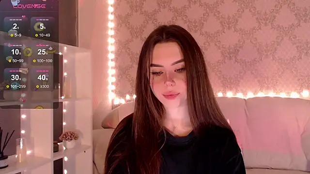 Snapshot of HolyMiax chatting on 11.06.25 HolyMiax online show from 11.06.25