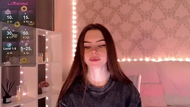 Snapshot of HolyMiax chatting on 11.08.25 HolyMiax online show from 11.08.25