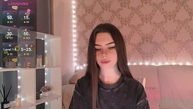 HolyMiax online show from 12.18.25