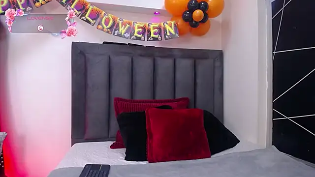 EmmaJhomson online show from 10.06.25