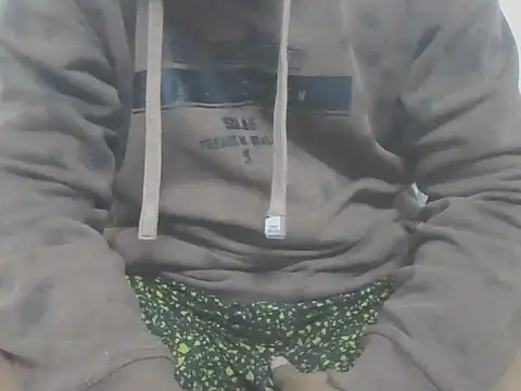 Snapshot of Matt6102 chatting on 11.17.25 Matt6102 online show from 11.17.25