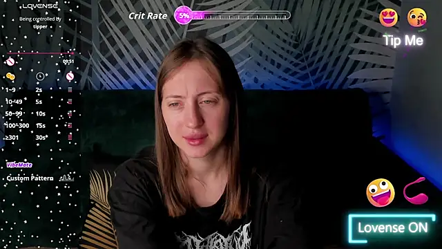 Snapshot of ChristyCrayme chatting on 04.27.26 ChristyCrayme online show from 04.27.26