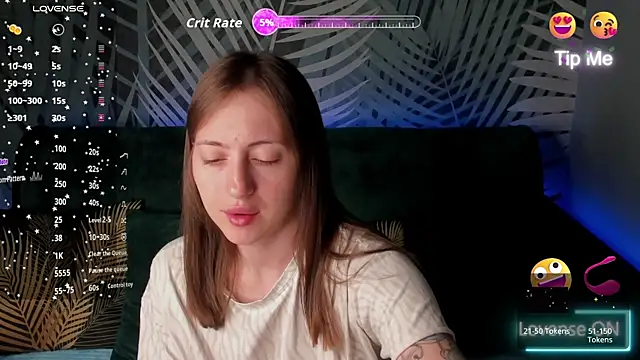 Snapshot of ChristyCrayme chatting on 04.30.26 ChristyCrayme online show from 04.30.26