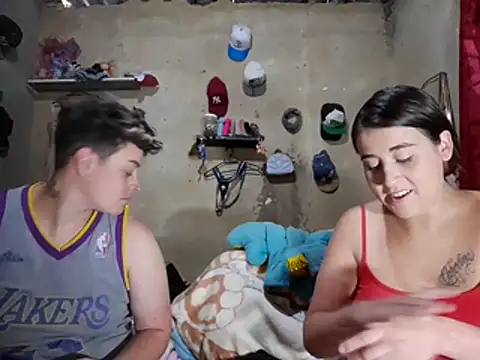 Snapshot of twodoo chatting on 02.12.26 twodoo online show from 02.12.26