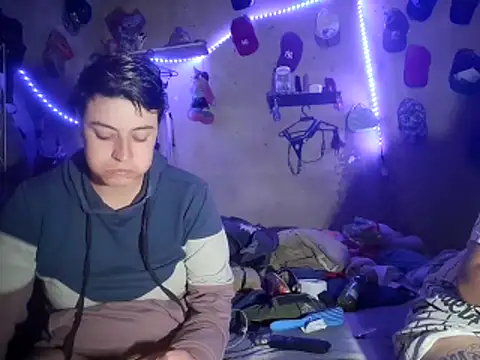 Snapshot of twodoo chatting on 03.05.26 twodoo online show from 03.05.26