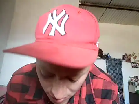 Snapshot of twodoo chatting on 05.03.26 twodoo online show from 05.03.26