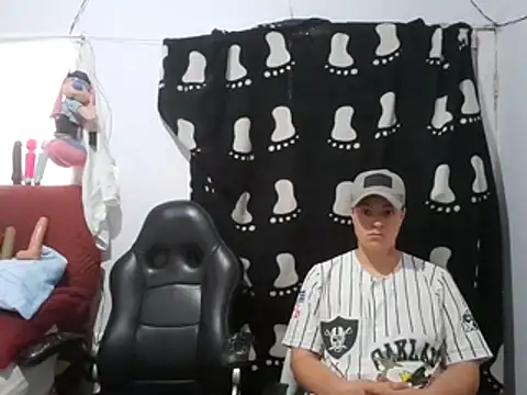Snapshot of twodoo chatting on 07.29.26 twodoo online show from 07.29.26