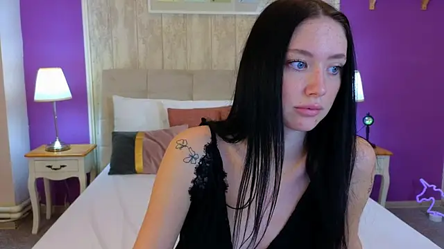 Snapshot of Ivanna__Rose chatting on 10.02.25 Ivanna Rose online show from 10.02.25