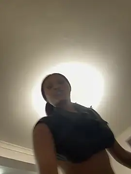 Snapshot of Lil-shawrie chatting on 02.03.26 Lil-shawrie online show from 02.03.26