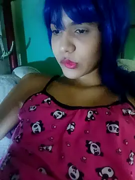 Snapshot of famousfox-69 chatting on 11.20.25 famousfox-69 online show from 11.20.25