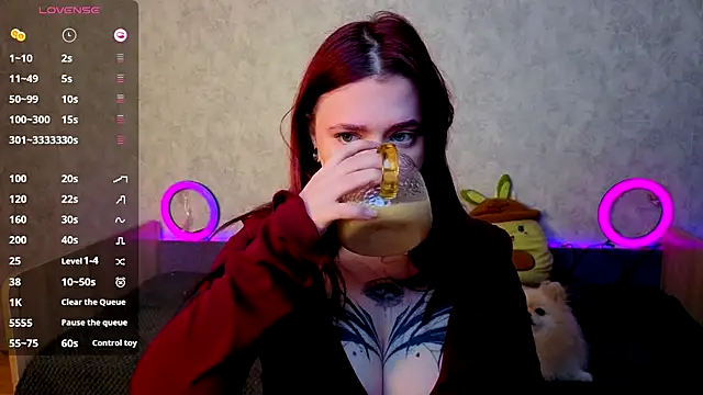 Snapshot of Mini_Lady1 chatting on 10.07.25 Mini Lady1 online show from 10.07.25