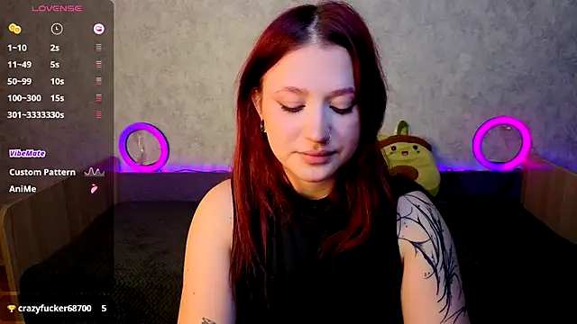 Snapshot of Mini_Lady1 chatting on 10.09.25 Mini Lady1 online show from 10.09.25