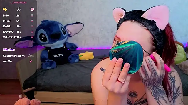 Snapshot of Mini_Lady1 chatting on 11.09.25 Mini Lady1 online show from 11.09.25