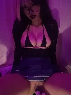 YourDevilGirl  online show from 08.02.26