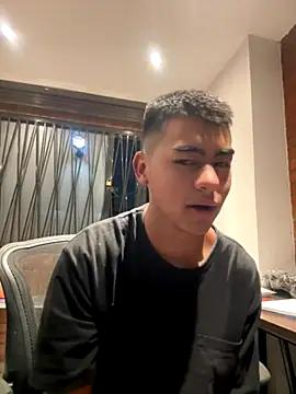 Snapshot of _Alex_martinez_ chatting on 10.16.25 Alex martinez online show from 10.16.25