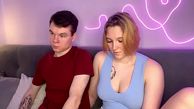 julielourens online show from 10.22.25