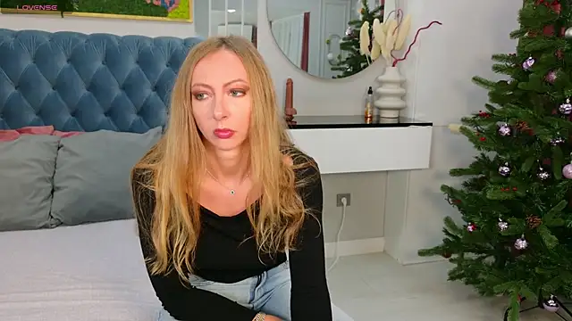 SiennaPierce online show from 12.20.25