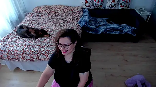 Squirt Kimm online show from 12.16.25