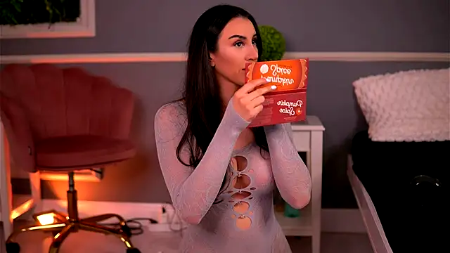 LucyxRios online show from 11.07.25