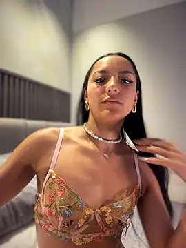 im-isabella online show from 04.18.26