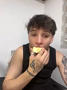 Snapshot of Thomas_Big_dick chatting on 09.16.25 Thomas Big dick online show from 09.16.25