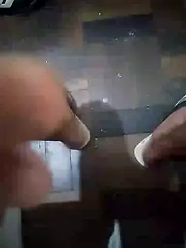 Snapshot of GuilhermeYuree chatting on 09.22.25 GuilhermeYuree online show from 09.22.25