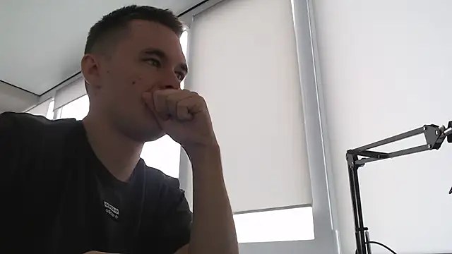 FreddyBredi online show from 10.06.25