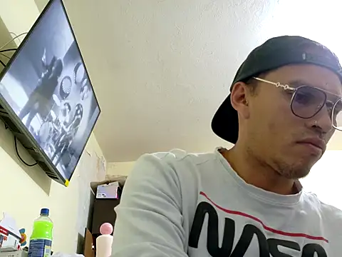 DOBLEWYOSK69G online show from 10.23.25