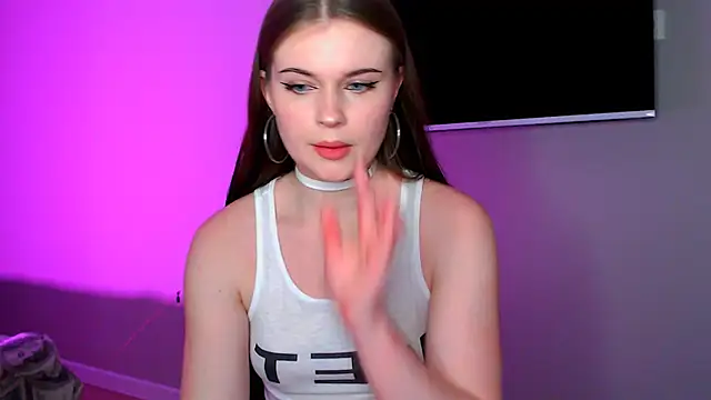 Snapshot of AlexaButttler chatting on 02.25.26 AlexaButttler online show from 02.25.26