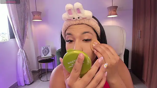 DANDARA THOM online show from 10.15.25