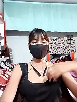 HOT SHRII online show from 10.17.25