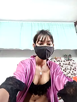 HOT SHRII online show from 10.18.25