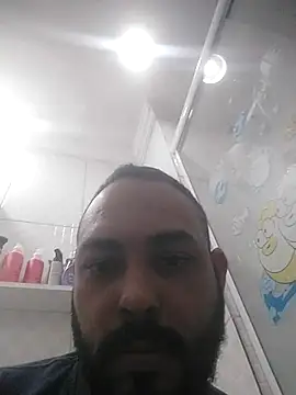 Snapshot of jfgustavo001 chatting on 07.17.26 jfgustavo001 online show from 07.17.26