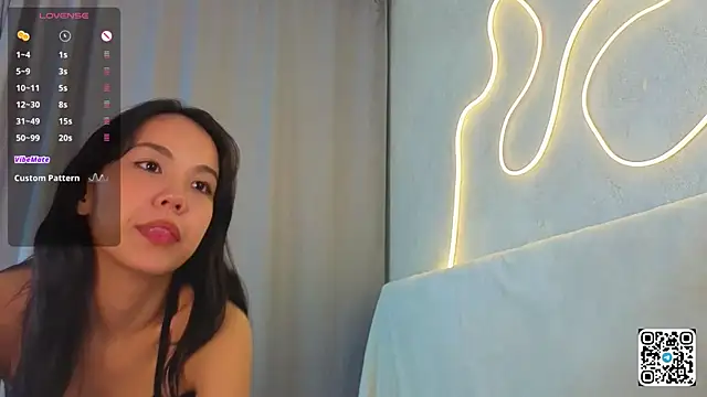 Snapshot of AlodiaAxley chatting on 09.29.25 AlodiaAxley online show from 09.29.25