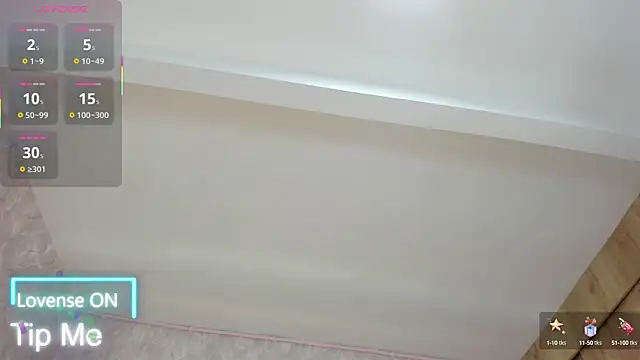 Snapshot of VICTORIAGRAYS chatting on 09.25.25 VICTORIAGRAYS online show from 09.25.25